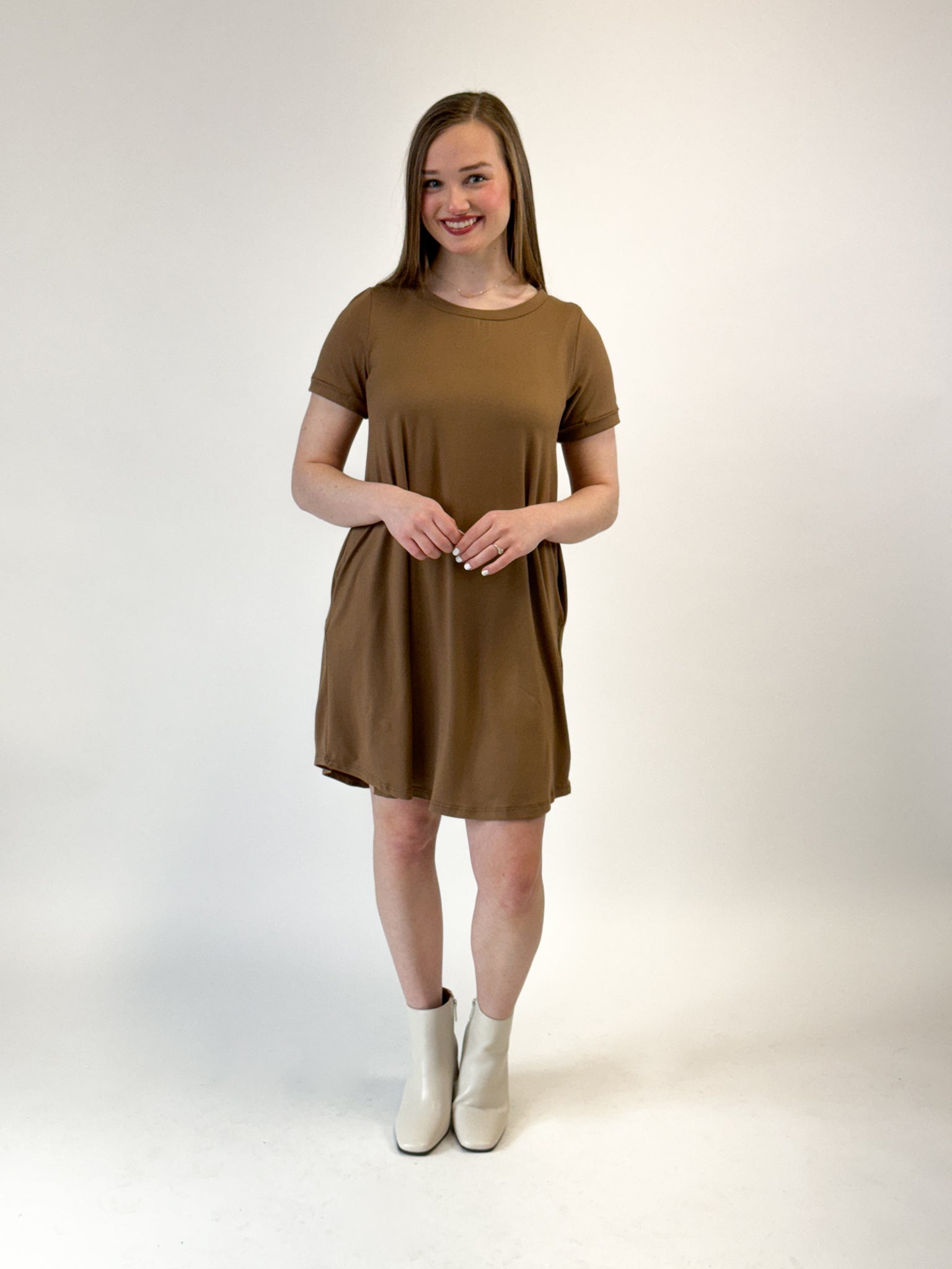 Round Neck Short Sleeve Knit Dress