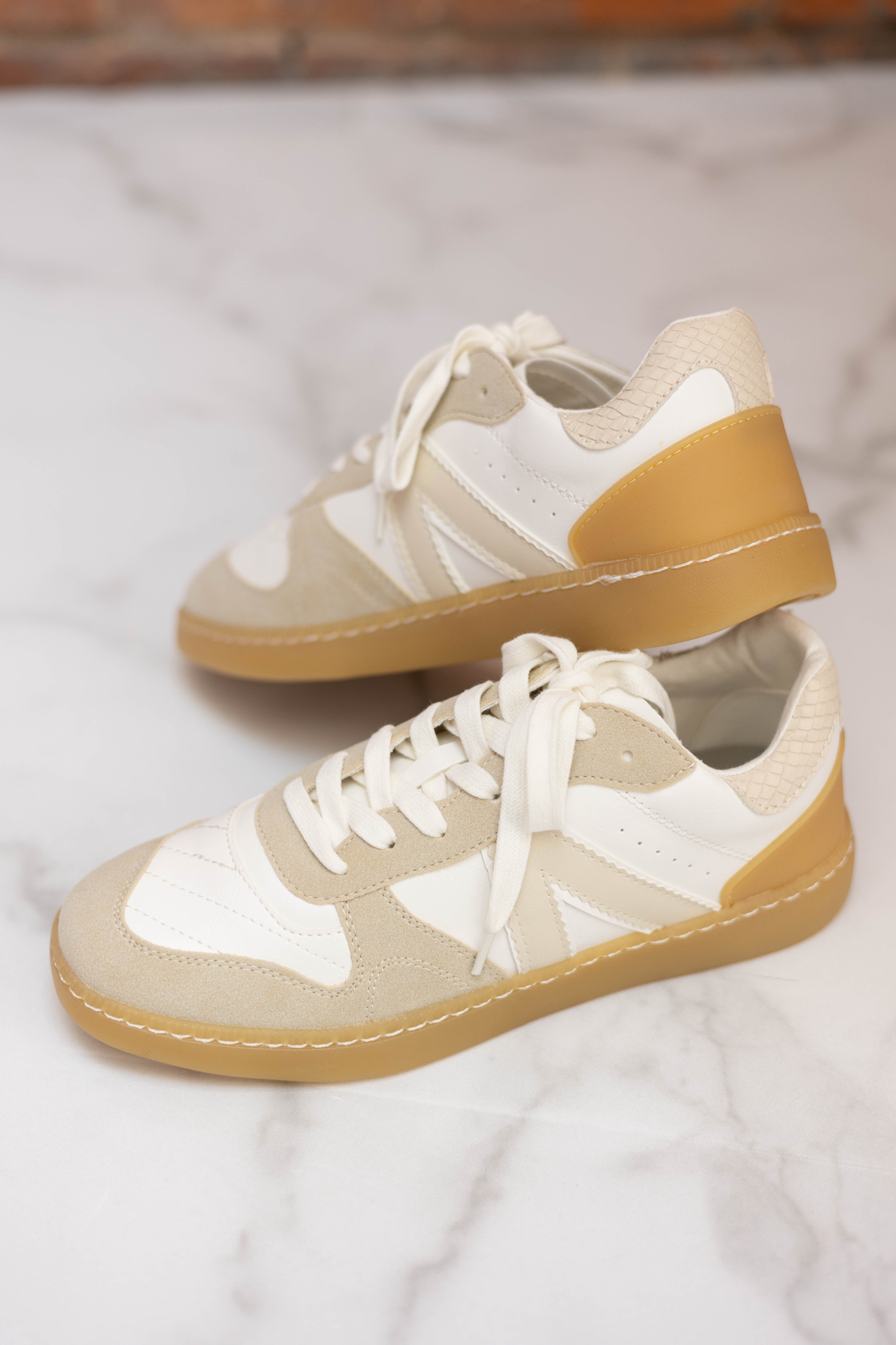 MIA Vesta Sneakers - White/Ecru