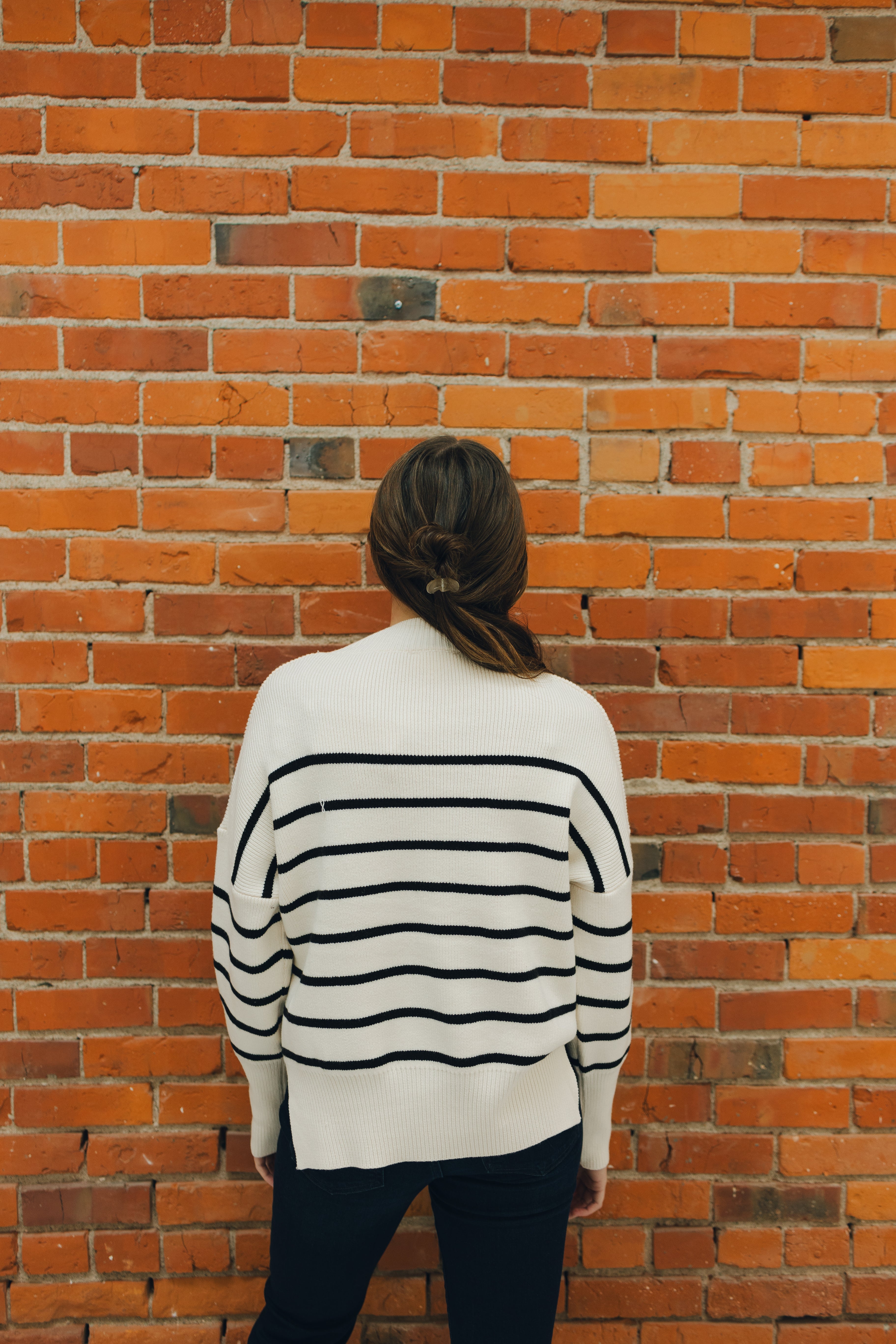 Striped Round Neck Sweater - Black