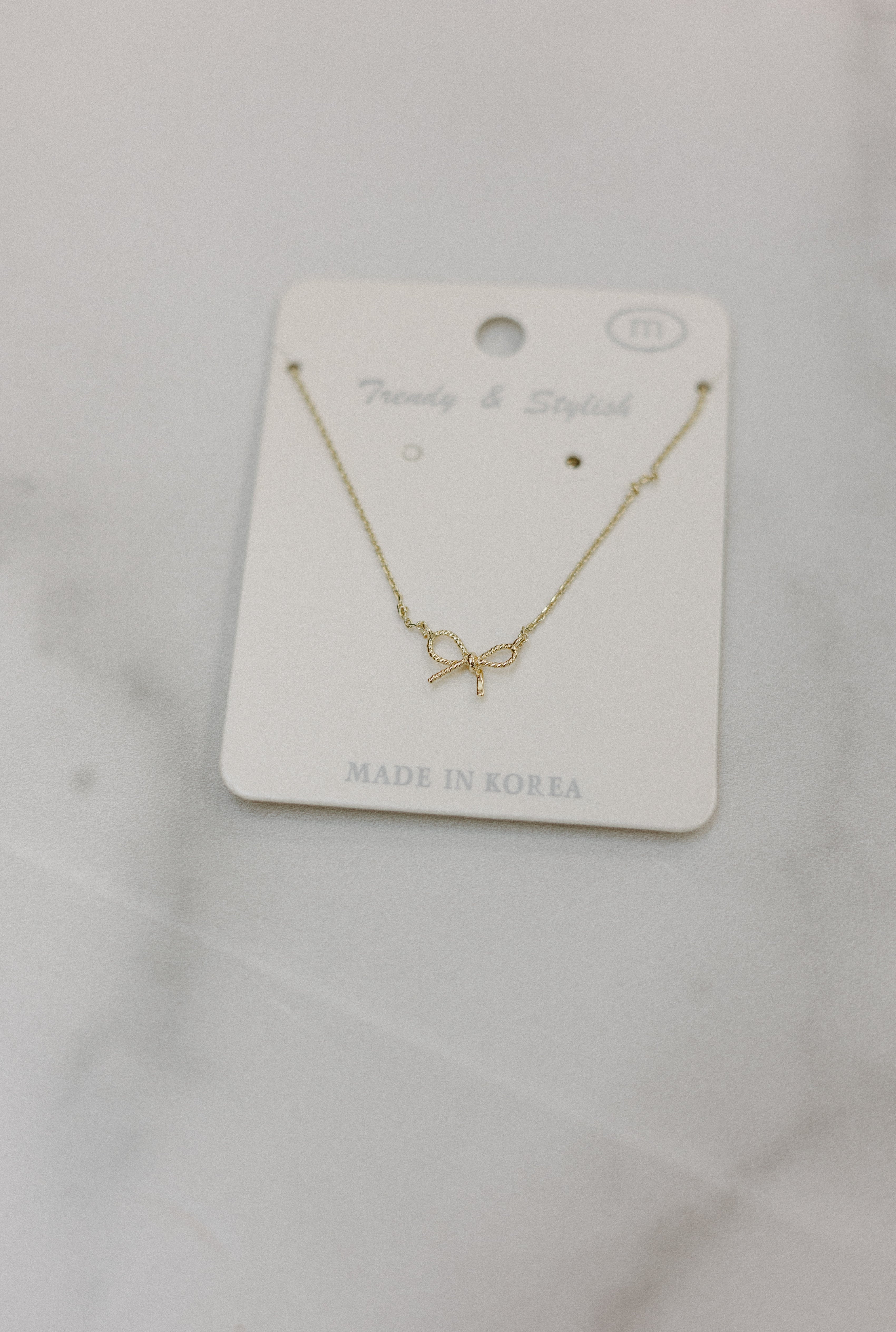 Dainty Wire Bow Necklace