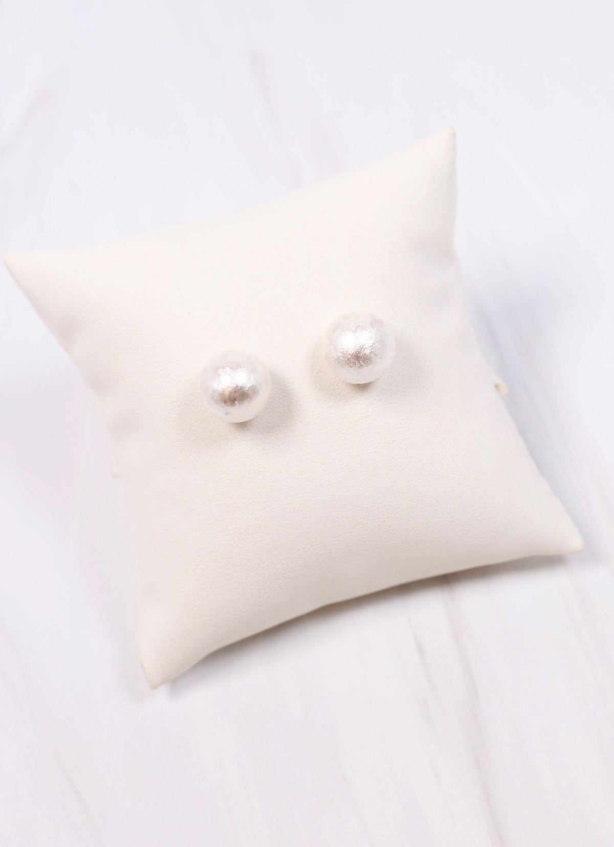 Danya Textured Pearl Earrings